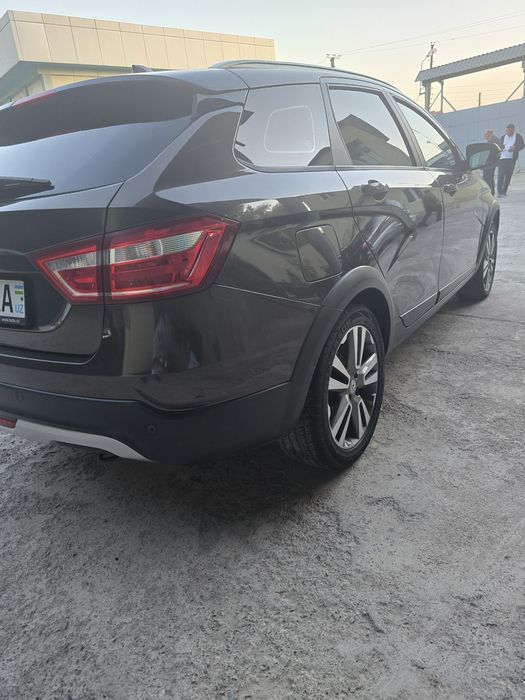 Срочно продаётся Lada Vesta SW Cross 1.6