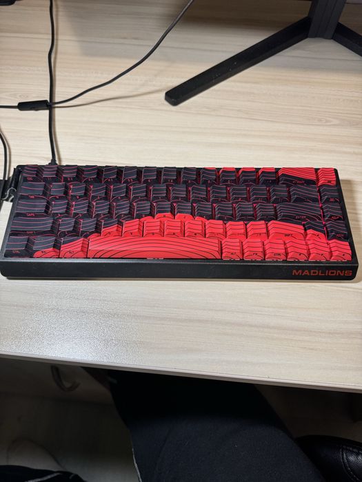 Madlion r68 професионална клавиатура