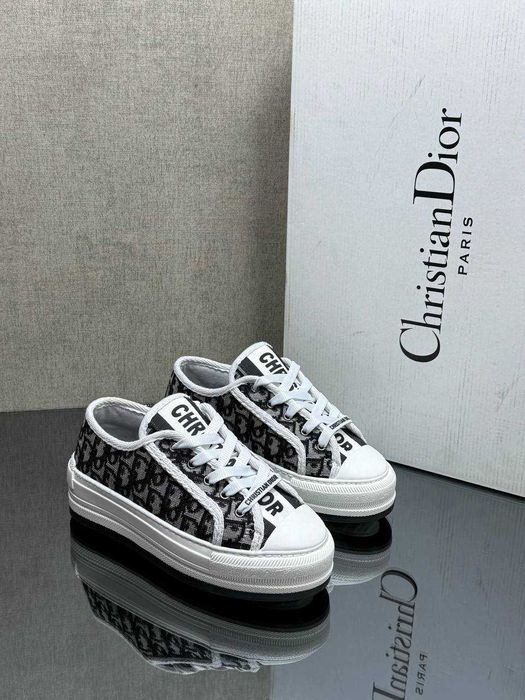 Кецове дамски нови Dior