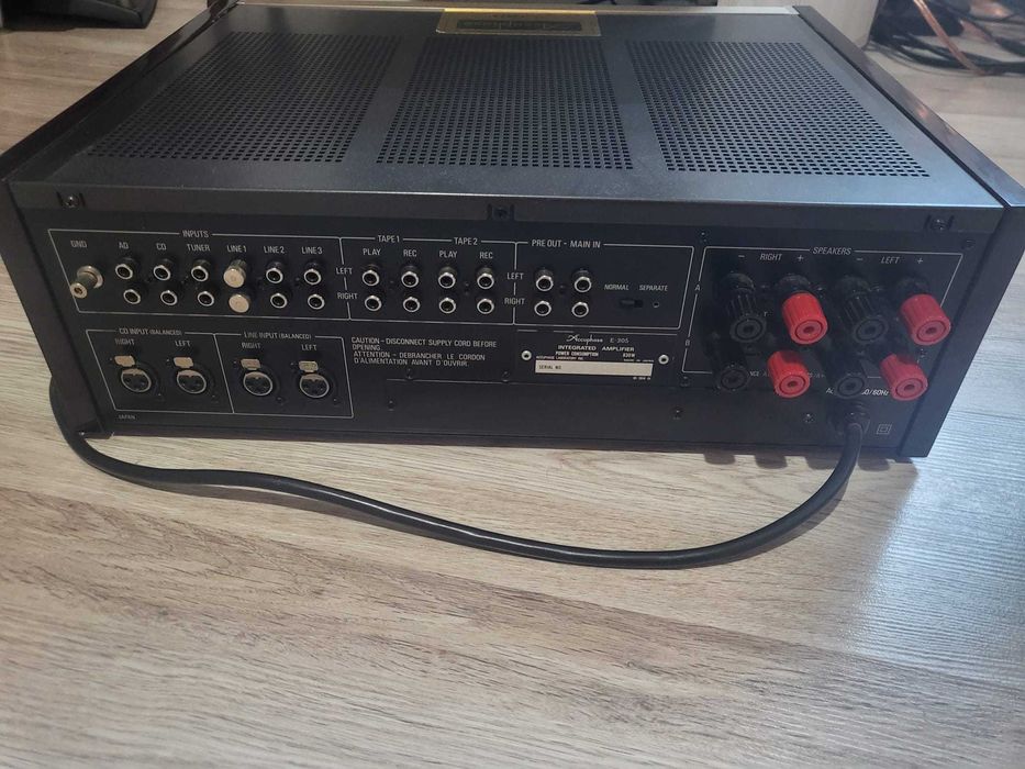 Amplificator integrat Accuphase E305