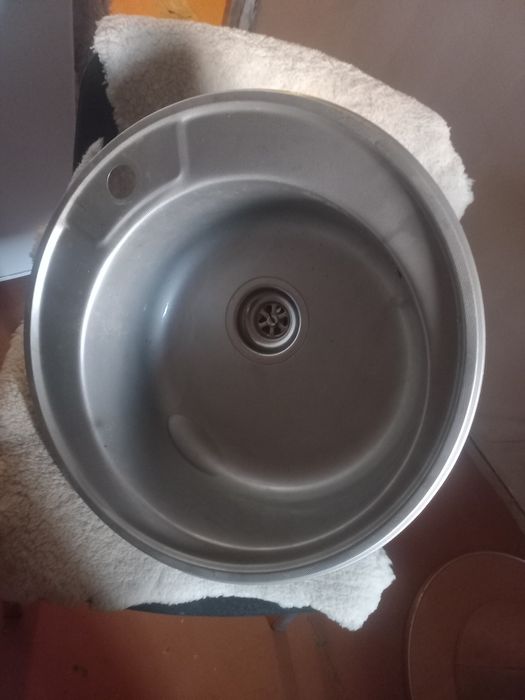 Продам раковину новую