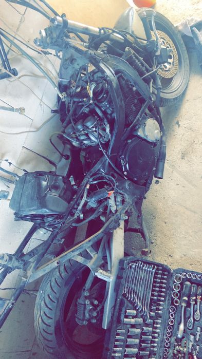 Se vinde defect suzuki gsx750f
