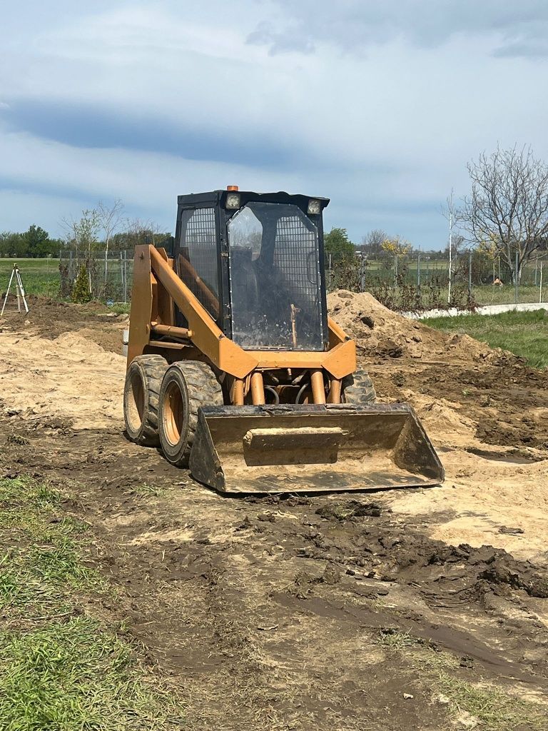 Inchiriez bobcat si miniescavator