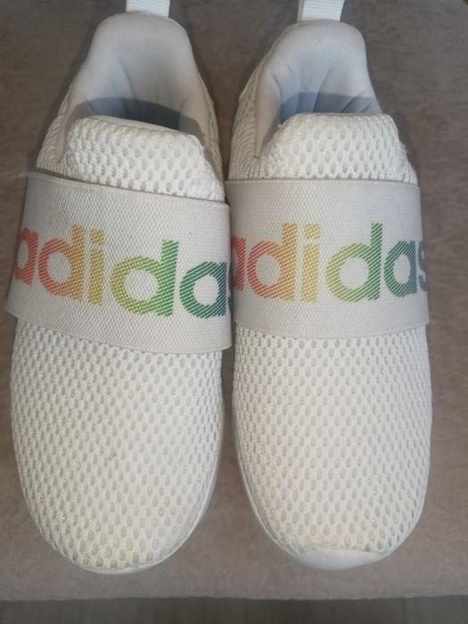 Детские кроссовки