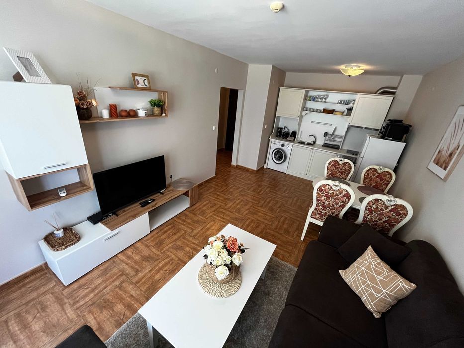 Продава се Двустаен апартамент в Свети Влас - 70 кв.м за 1899 €/кв.м - Снимка #1