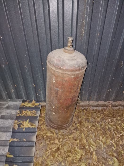 Газовый баллон большой заправленный пропан