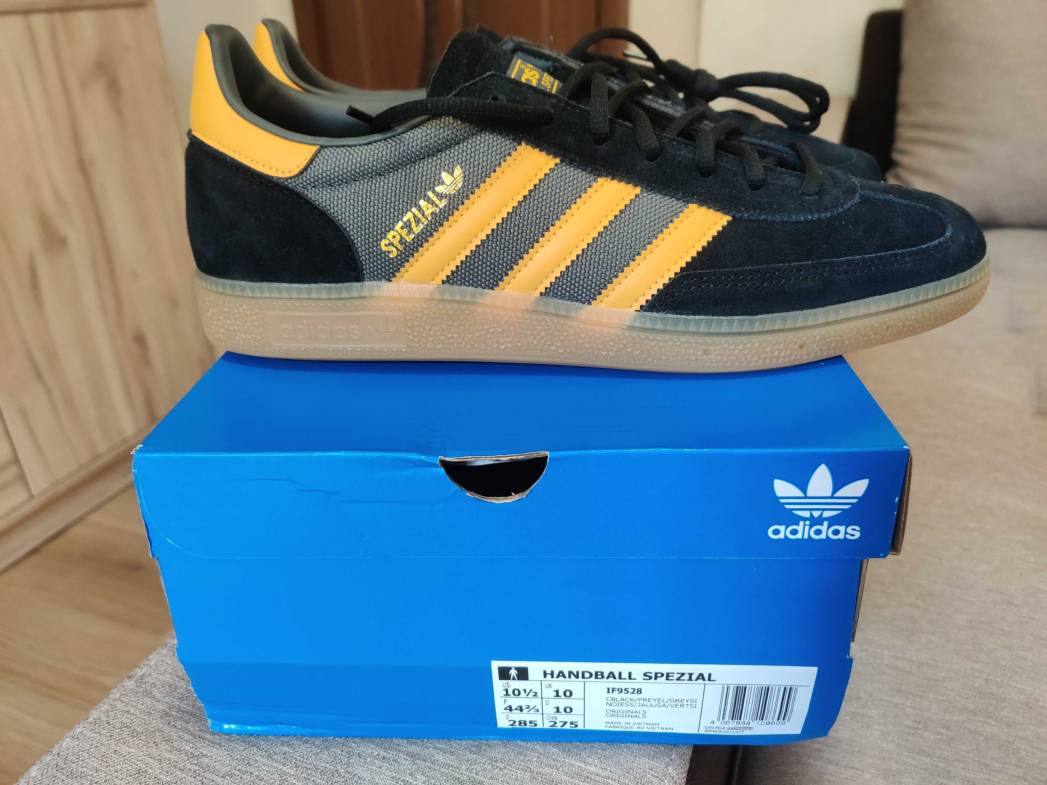 Велурени маратонки Adidas spezial 44 2/3