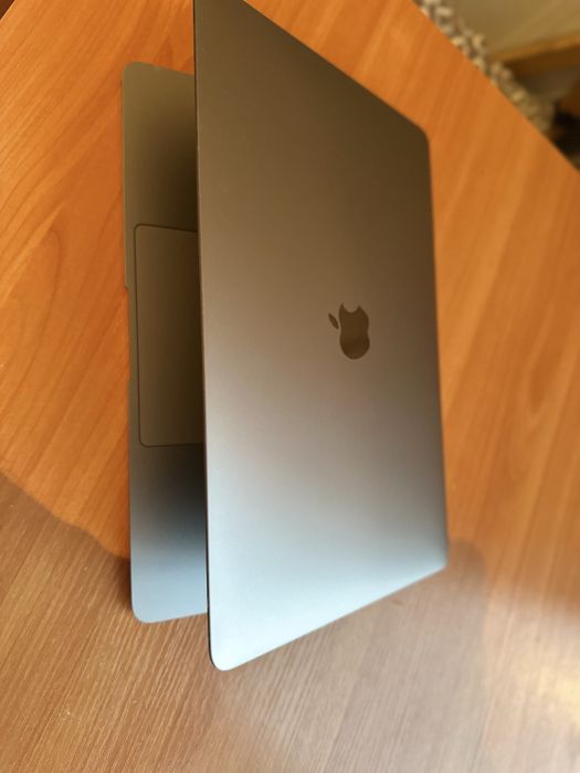 Макбук М1 в идеальном состоянии