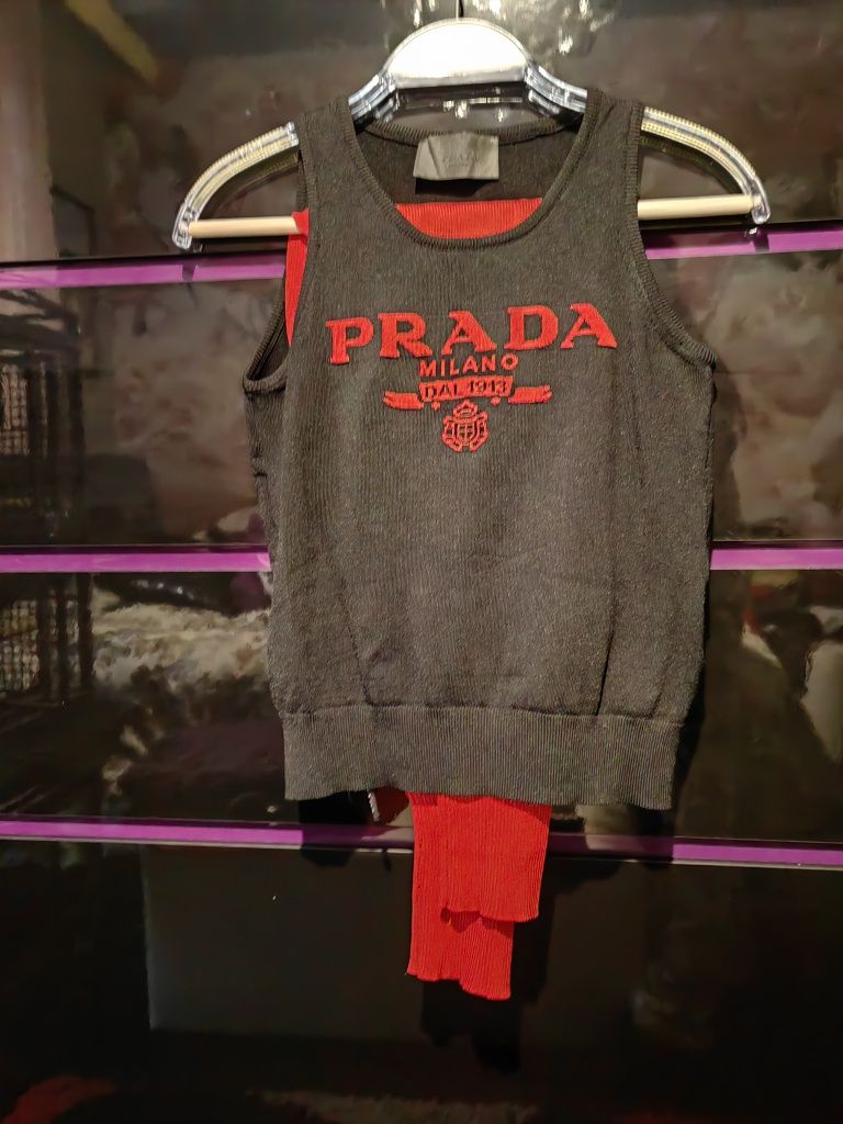 100%оригинален екип на Prada от 4 части