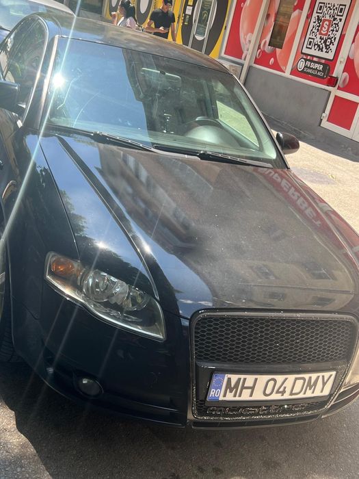 Vând audi a4b7 .