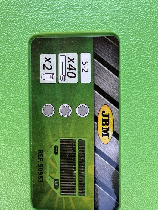 Trusa speciala cu 42 capete surubelnita