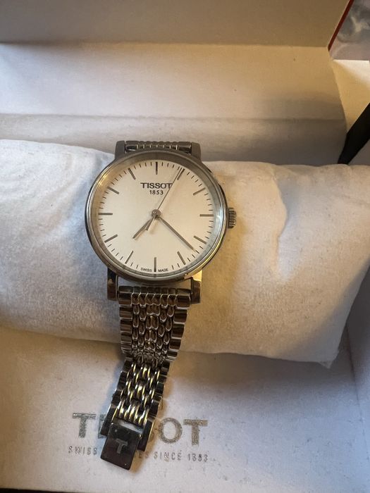 Vand urgent Tissot Everytime dama cadoul perfect