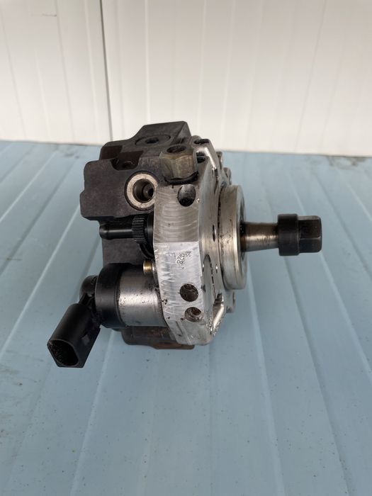 Pompa inalte / pompa injectie bmw e60 / 2.0 163cp