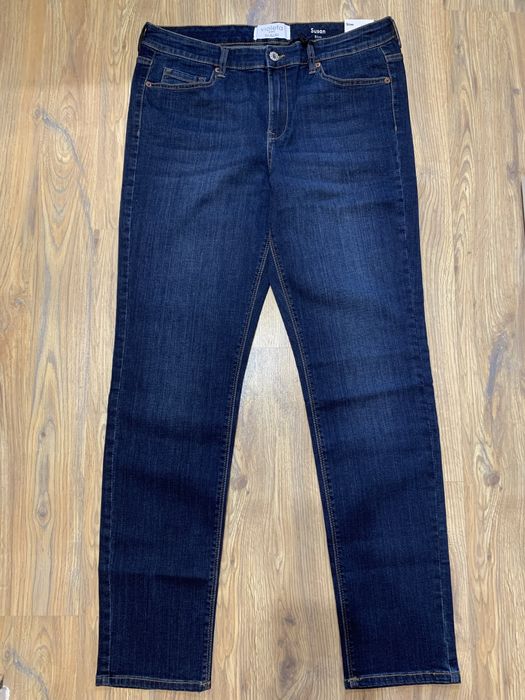 Blugi cu talie inalta