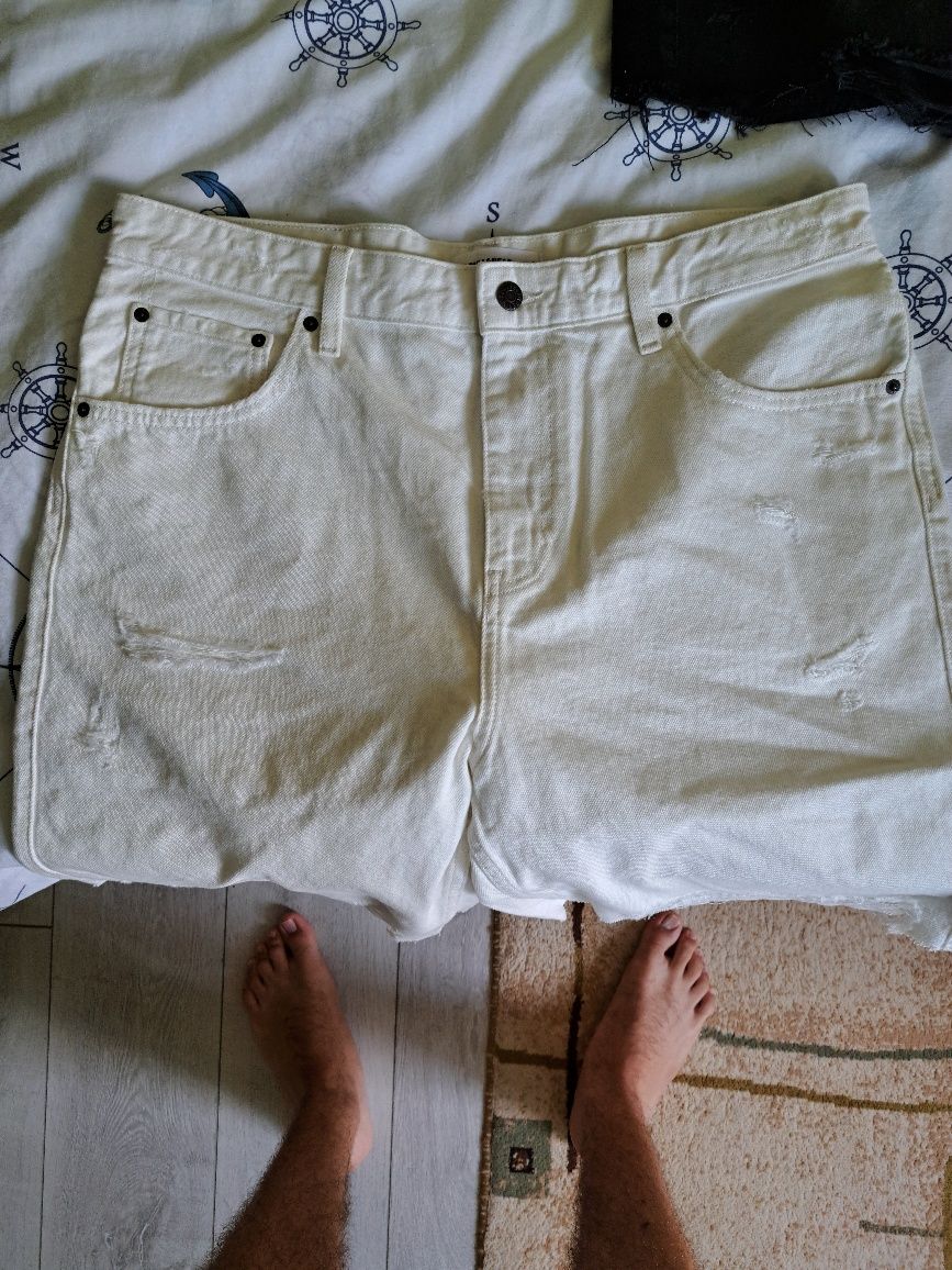 Продавам дънки Pull&Bear
