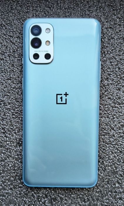 Смартфон OnePlus 9r
