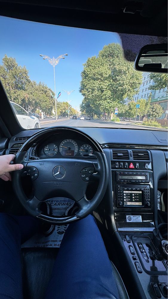 Mercedes benz w210 E320