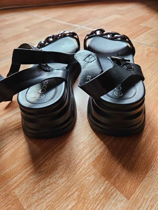 Vand sandale negre noi nouțe, cu platformă, marimea 39
