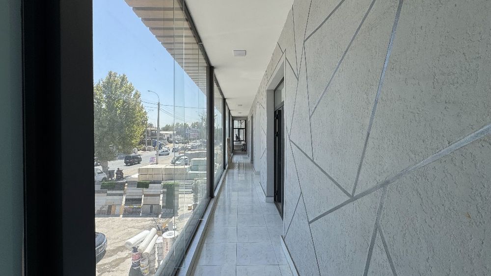 Продается коммерческое здание в Алмазарском районе