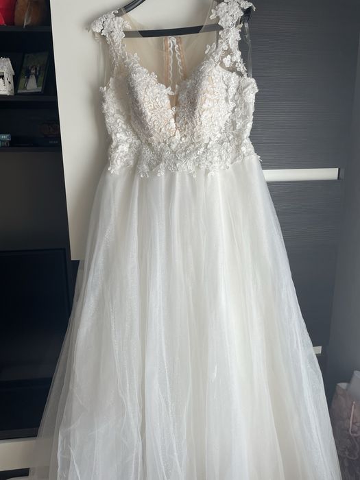 Vand urgent rochie mireasa