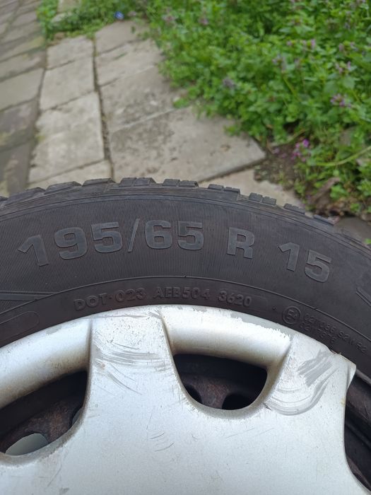 Продавам зимни гуми