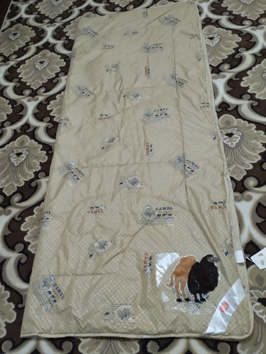 Одеяло из верблюжьей шерсти