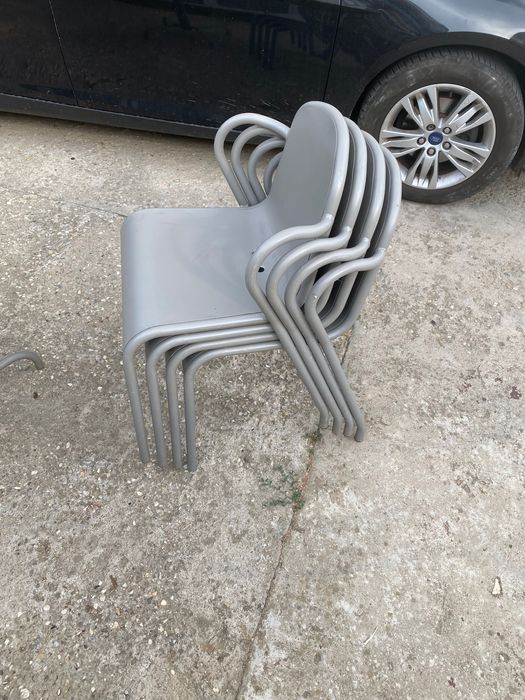 Scaune de aluminiu și mese