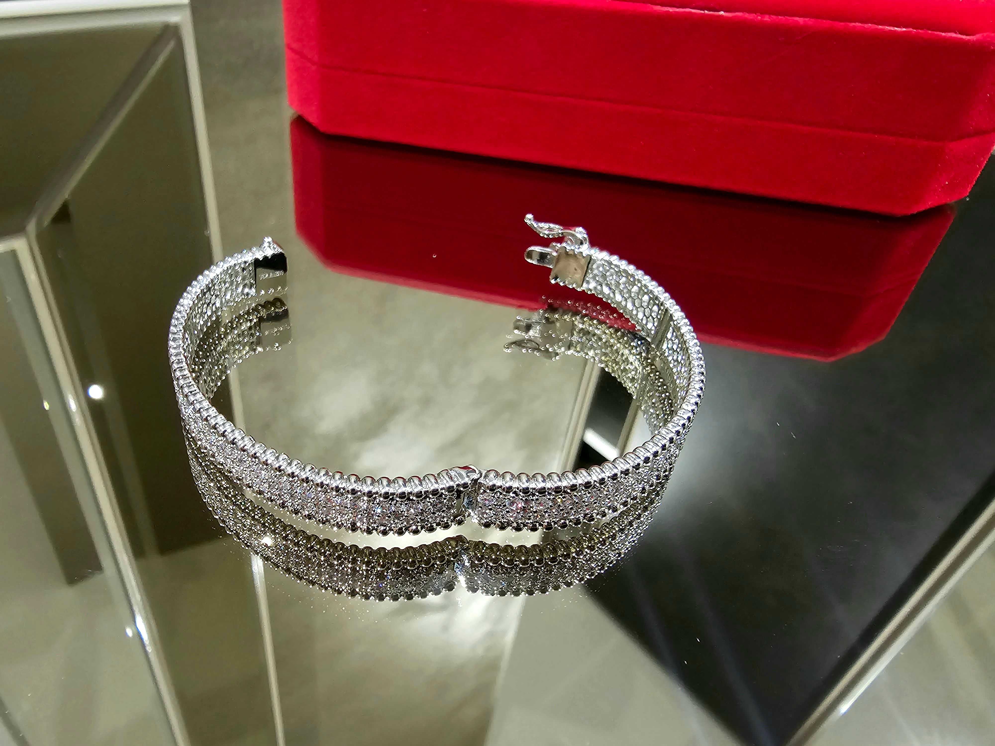 Van Cleef & Arpels VCA Silver 3 Rows Diamonds Perlée Дамска Гривна