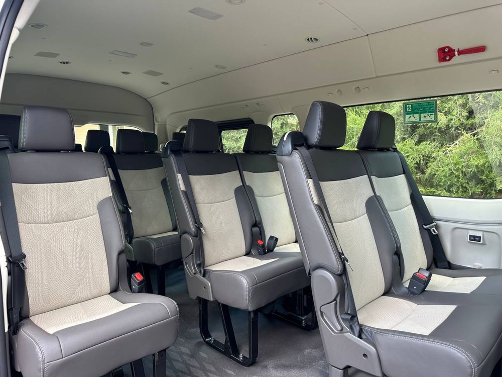 Tayota hiace 2023