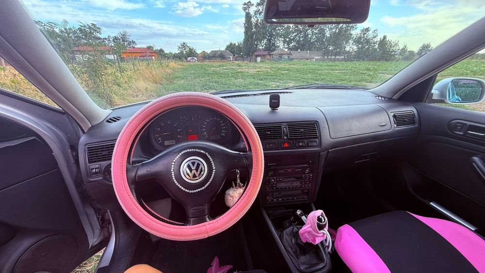 Volkswagen Golf 4 - 1.6 Benzină, 2002