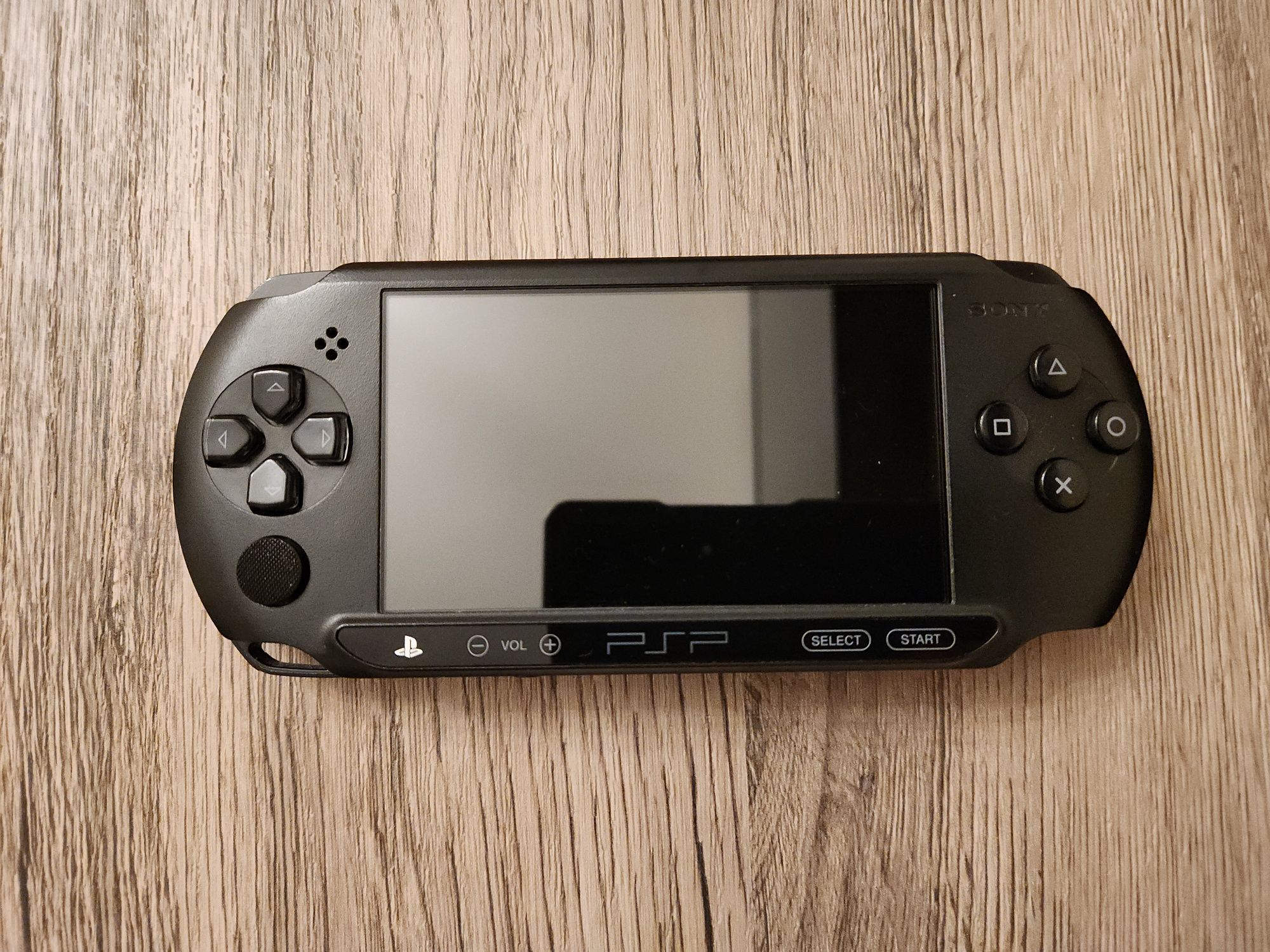 PlayStation Portabil (PSP) Street (E1004) - modat, complet fct., 64GB