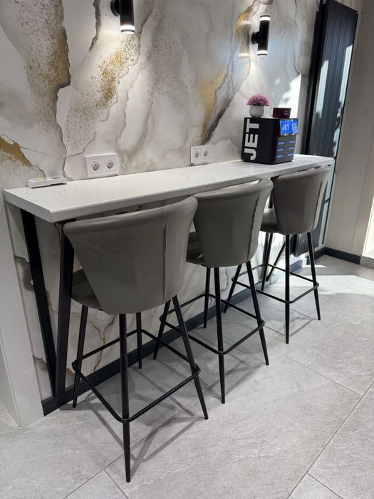 Продам столы стулья