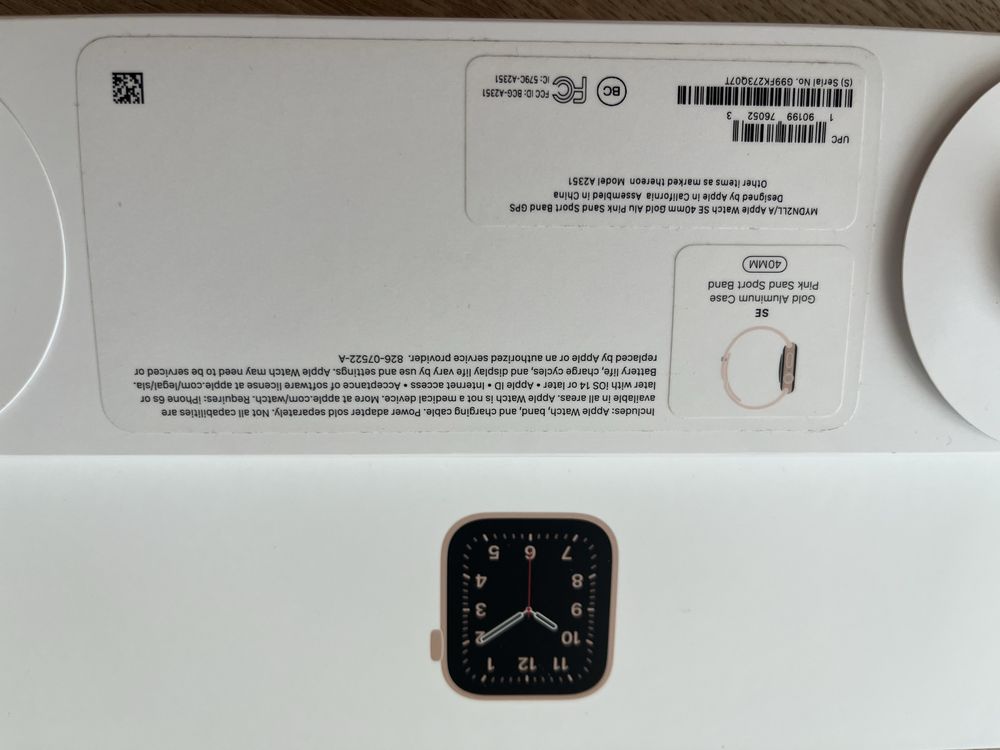 Apple Watch SE 40mm, Gold Aluminium Case