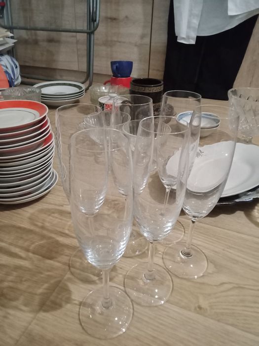 Продам стеклянные фужеры