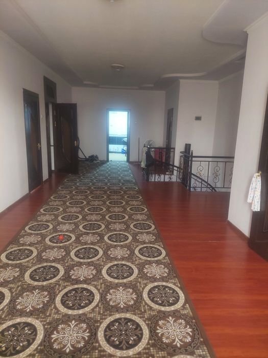 Срочно продается дом в центре  самарканда вместе с магазином.