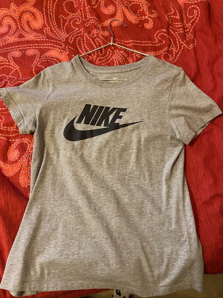 tricou nike si guess original