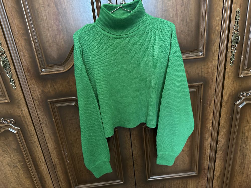 Трендовый зелённый джемпер от H&M