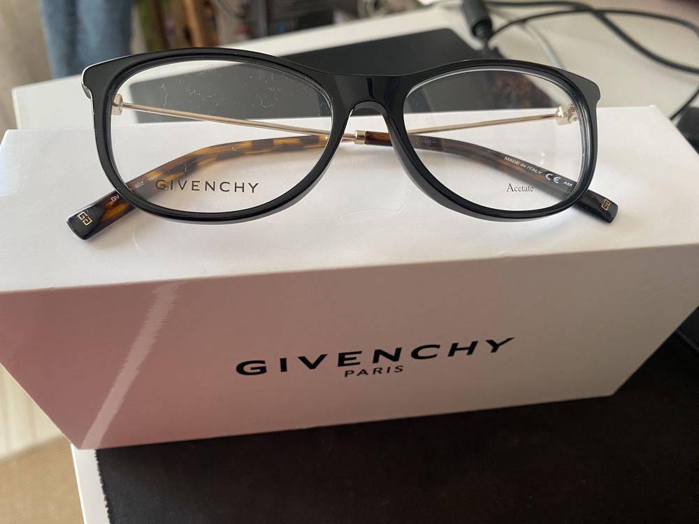 Ochelari Givenchy noi GV0129