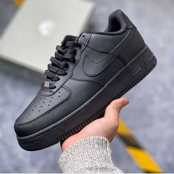 Уникальный дизайн кроссовок от Nike air force