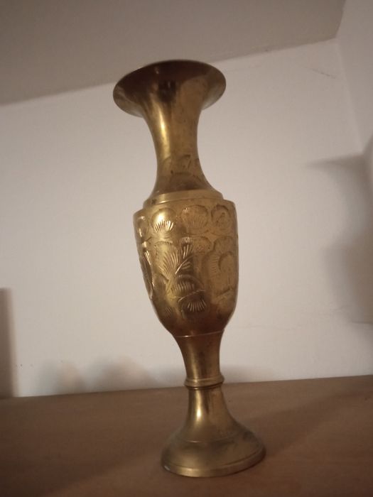 Vaza decorativa din alama sau bronz
