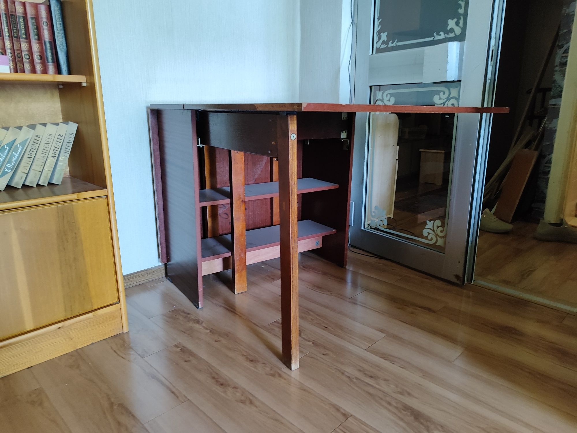 Стол книжка полированный