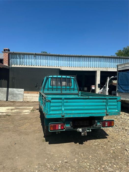 Volkswagen t 4        .