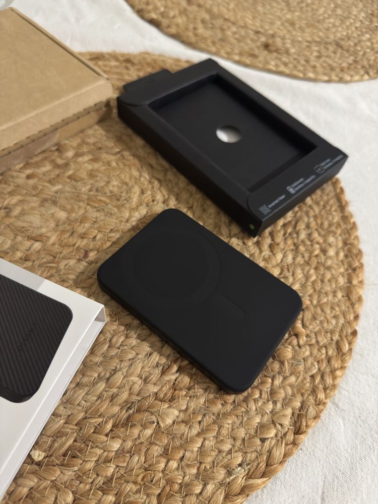 Pitaka power bank / преносима батерия magSafe