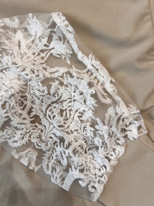 Елегантна лека дамска блуза