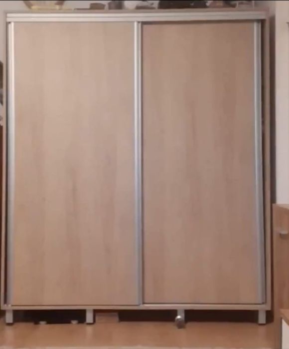 Dulap 2 usi culisante stare f buna