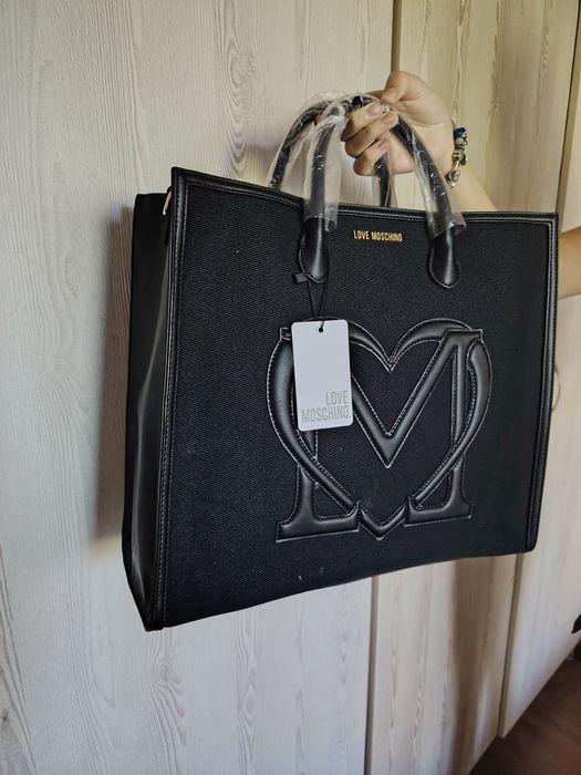 Чанти Love Moschino