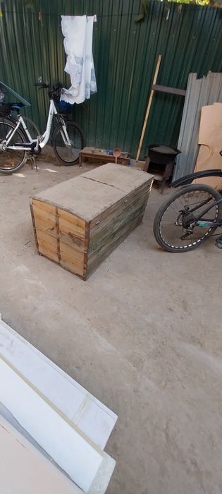 Продаётся сундук старинный