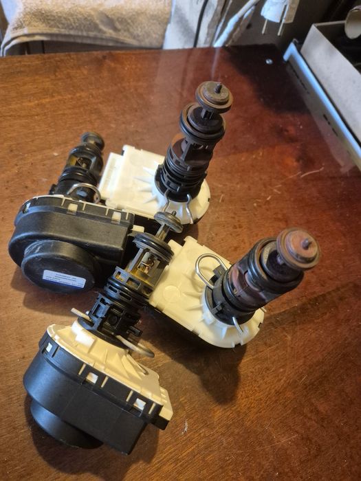 Vana cu trei cai centrala termica Ariston