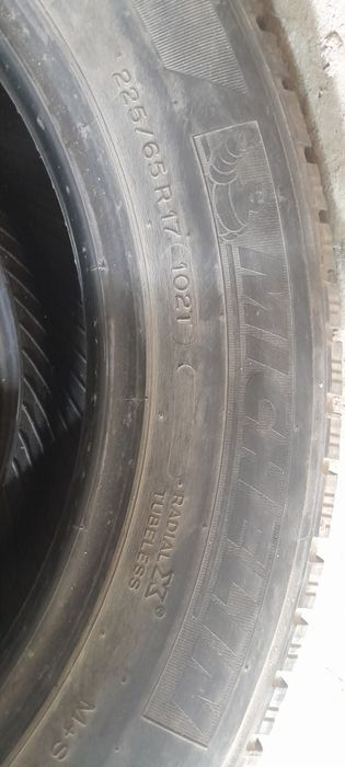 Продам шины Michelin R17
