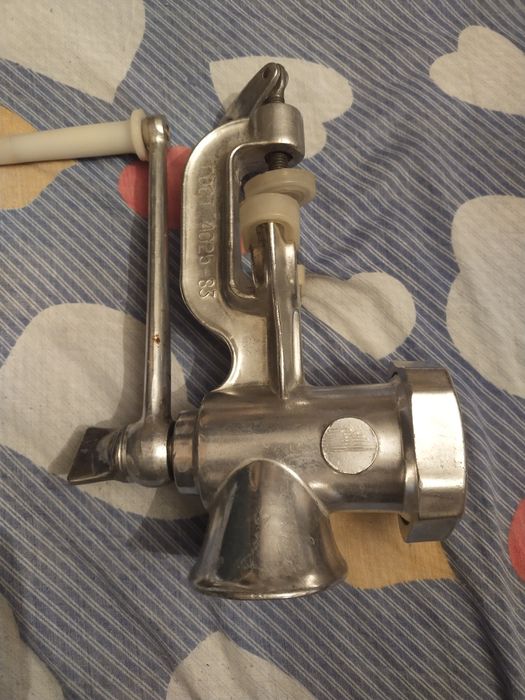 Мясорубка,утюжок,чеканки,заколка,звонок,шкатулка СССР